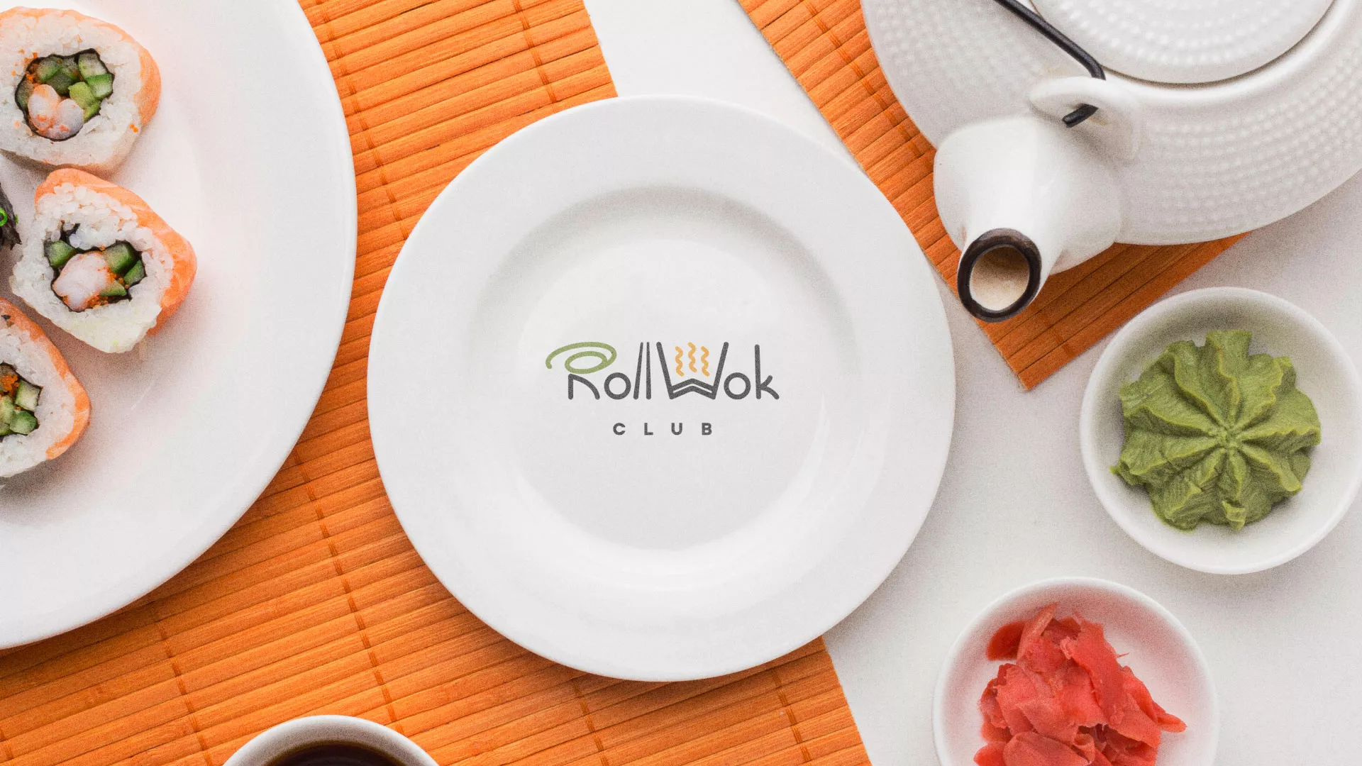 Разработка логотипа и фирменного стиля суши-бара «Roll Wok Club» в Красном Куте